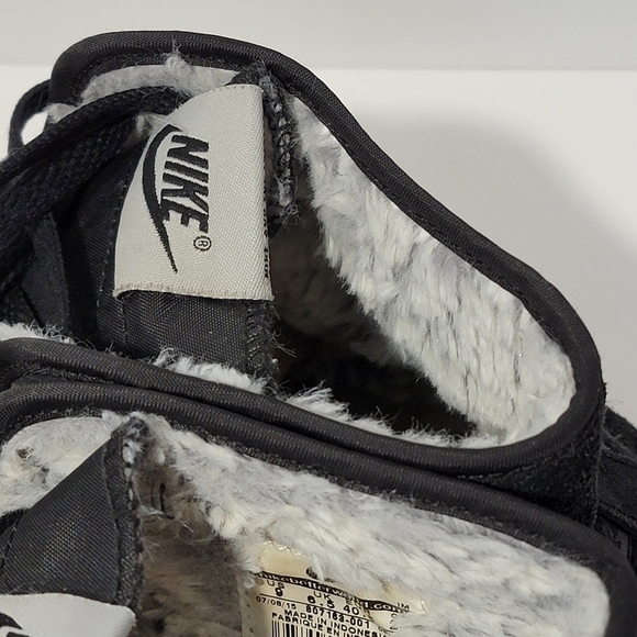 NIKE Women's 9 Primo Court Suede Mid Black Faux Fur LINED Sneakers 807163-001 - Picture 4 of 7